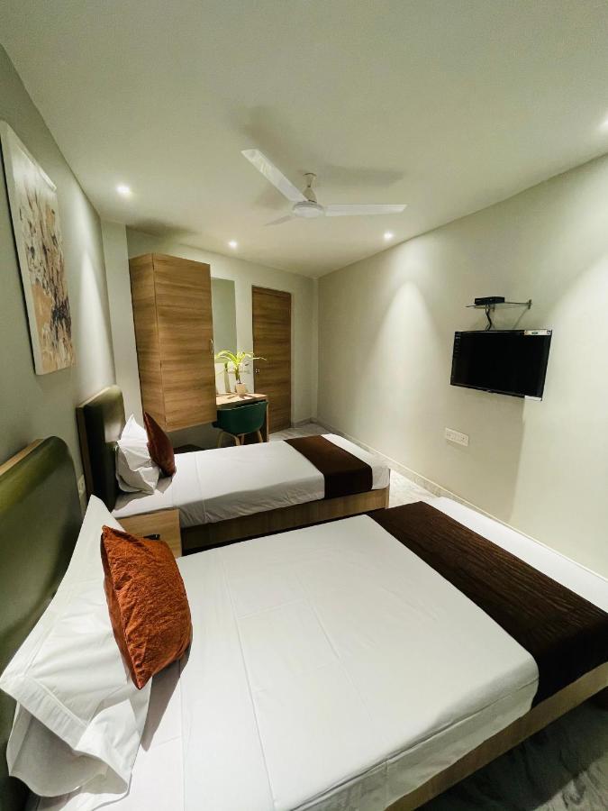 Hotel The Crest Calcutta Buitenkant foto
